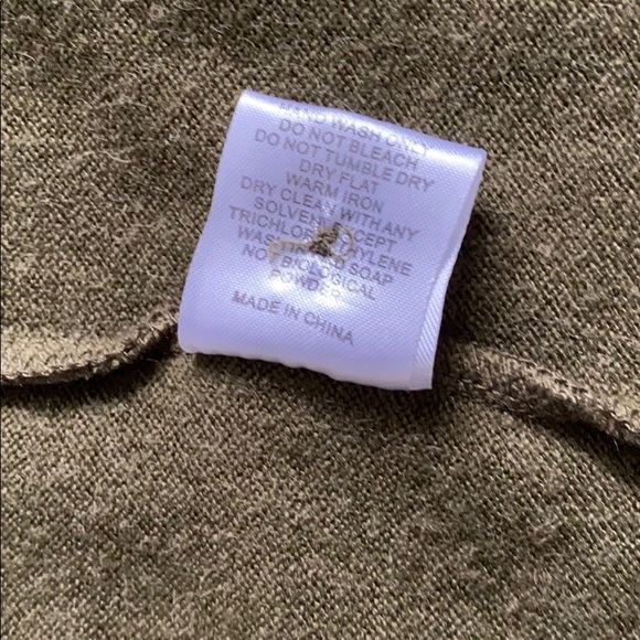 Light button up jacket - Picture 10 of 10